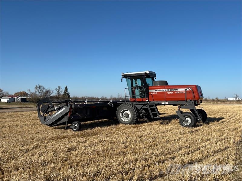 Massey Ferguson 9435 36 ft Swather Windrower محشات