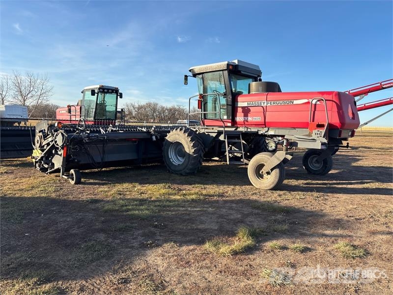 Massey Ferguson 9435 30 ft Swather Windrower Hømaskiner