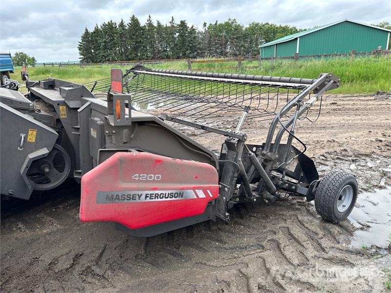 Massey Ferguson 9540 Combine Harvester Kombajni