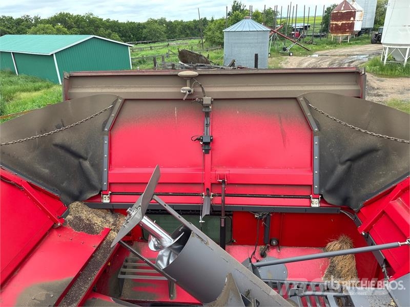Massey Ferguson 9540 Combine Harvester Kombajni