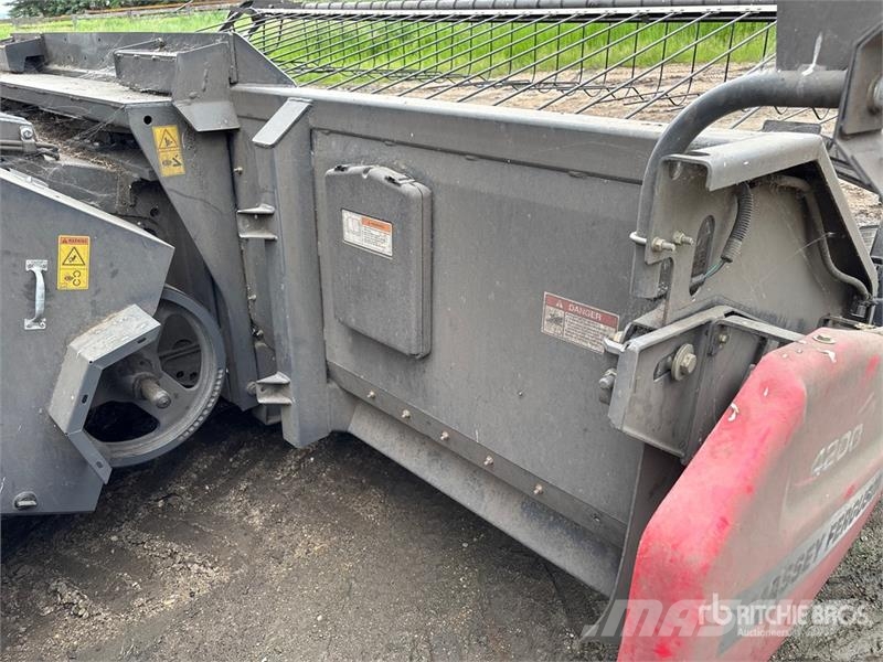 Massey Ferguson 9540 Combine Harvester Mietitrebbiatrici