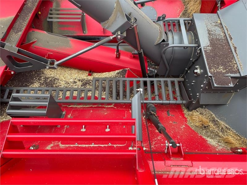 Massey Ferguson 9540 Combine Harvester Kombajni