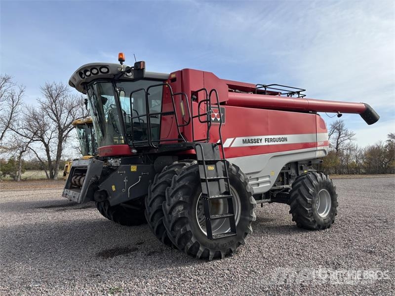 Massey Ferguson 9895 コンバイン