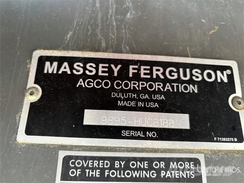 Massey Ferguson 9895 コンバイン