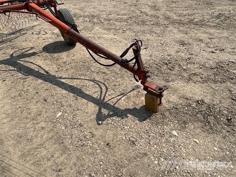 Massey Ferguson Furgeson 6 Wheel Hay Rake مكابس وميبسات التبن