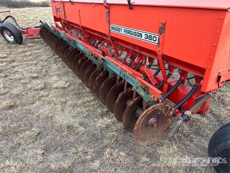 Massey Ferguson MF 360 36 ft Disc Seed Drill Сівалки