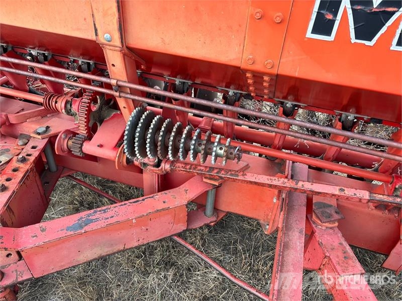 Massey Ferguson MF 360 36 ft Disc Seed Drill Сівалки