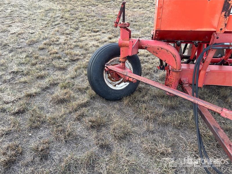 Massey Ferguson MF 360 36 ft Disc Seed Drill Сівалки