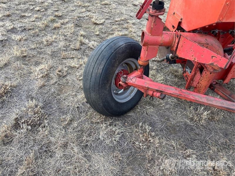 Massey Ferguson MF 360 36 ft Disc Seed Drill Сівалки