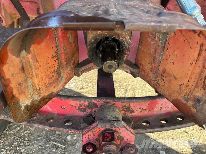  Massey-Harris 444 Antique Tractor Трактори
