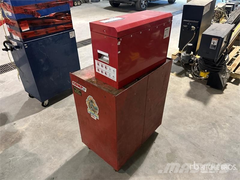 Master Craft of (2) Master Craft Tool Box Muut koneet