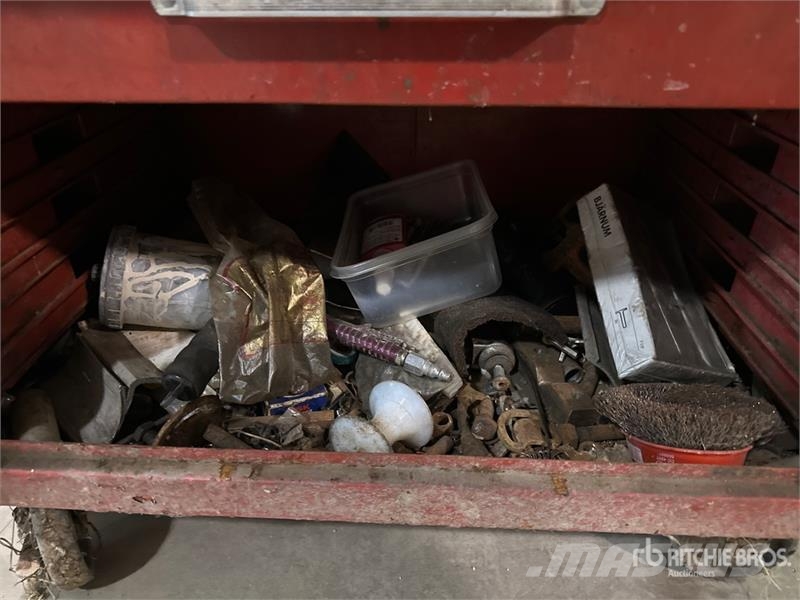 Master Craft of (2) Master Craft Tool Box Muut koneet