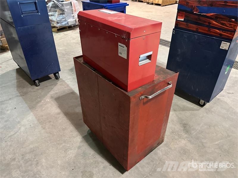 Master Craft of (2) Master Craft Tool Box Muut koneet