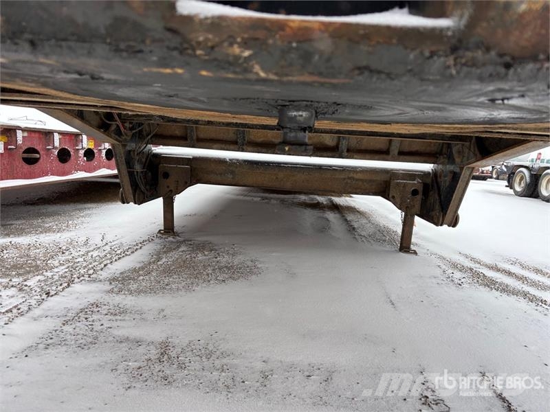 Matrixx 50 ton 56 ft Tri/A Folding Neck Trailer Низькорамні причепи