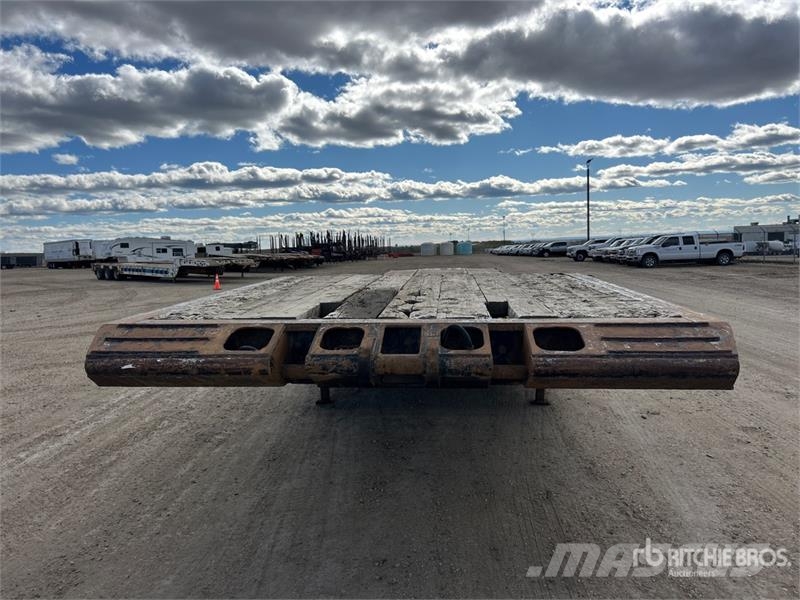  Matrixx 53 ft Tri/A Folding Neck Trailer Low loaders