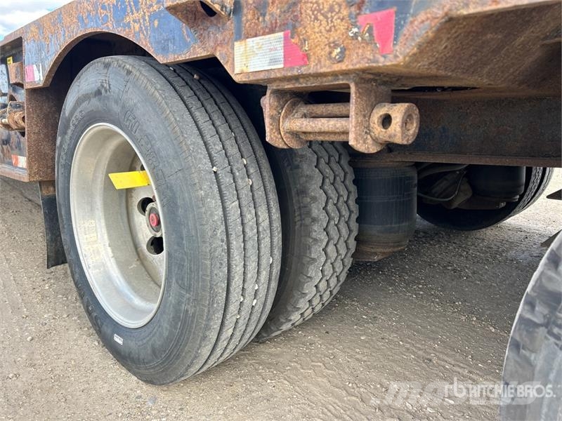  Matrixx 53 ft Tri/A Folding Neck Trailer Low loaders