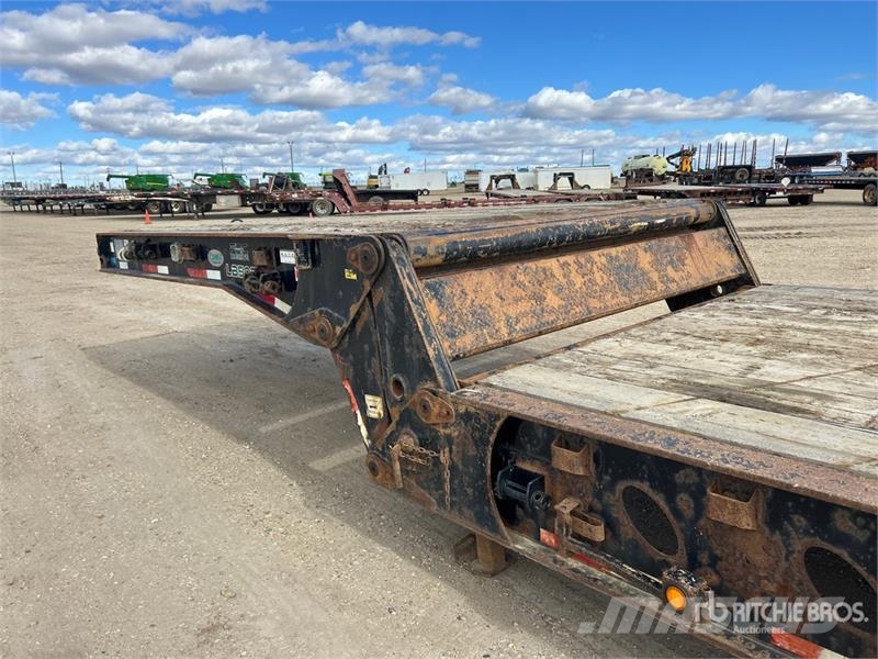  Matrixx 53 ft Tri/A Folding Neck Trailer Low loaders