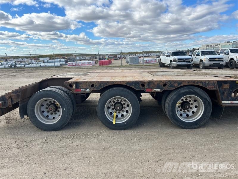  Matrixx 53 ft Tri/A Folding Neck Trailer Low loaders