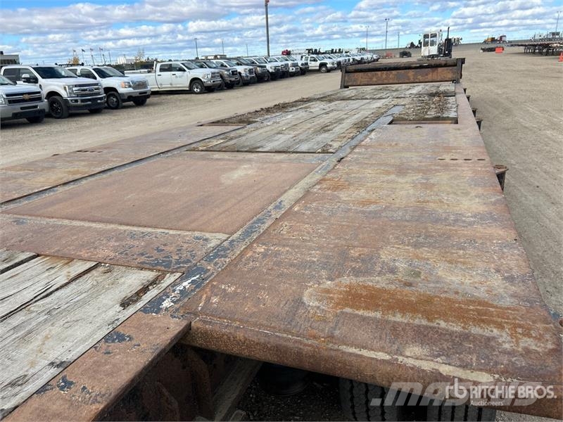  Matrixx 53 ft Tri/A Folding Neck Trailer Low loaders