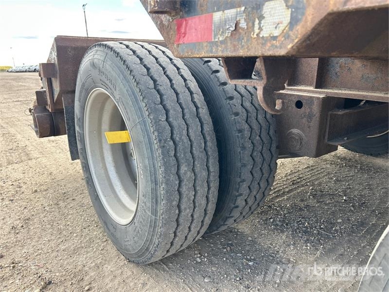  Matrixx 53 ft Tri/A Folding Neck Trailer Low loaders