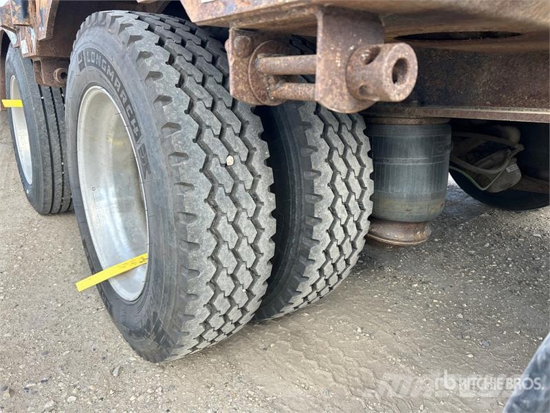  Matrixx 53 ft Tri/A Folding Neck Trailer Low loaders