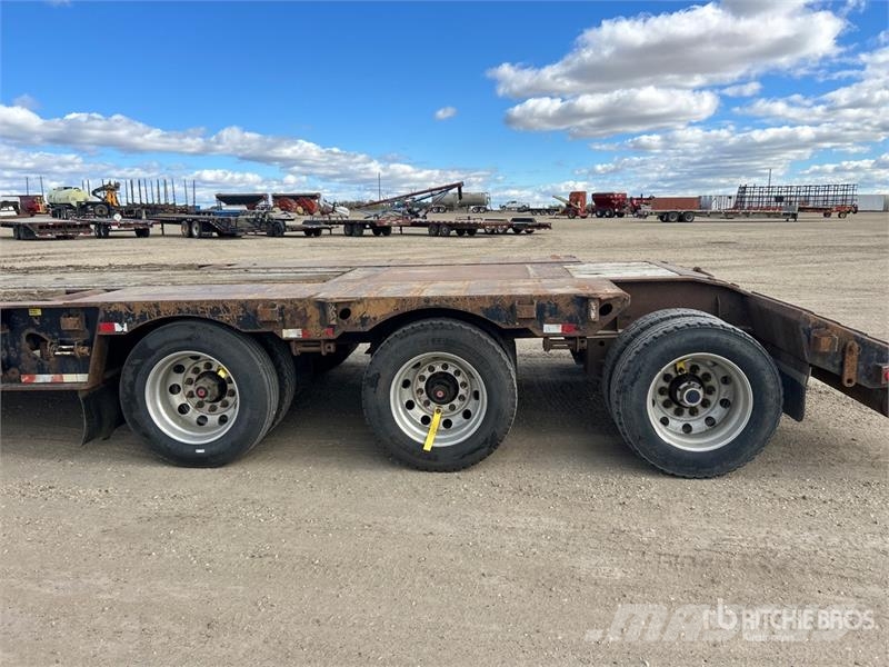  Matrixx 53 ft Tri/A Folding Neck Trailer Low loaders