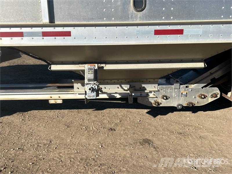 Maurer Manufacturing 48 ft Tri/A Grain Trailer Obilné návesy