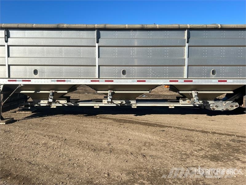 Maurer Manufacturing 48 ft Tri/A Grain Trailer Obilné návesy