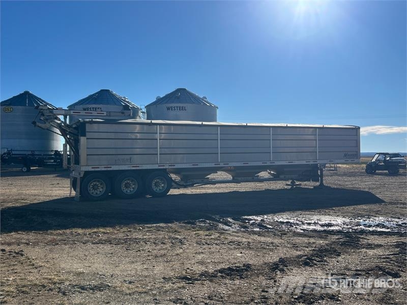 Maurer Manufacturing 48 ft Tri/A Grain Trailer Obilné návesy