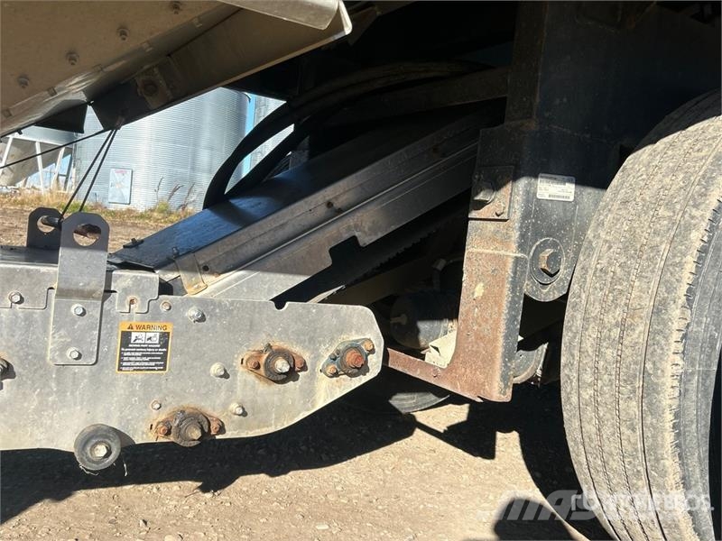 Maurer Manufacturing 48 ft Tri/A Grain Trailer Obilné návesy