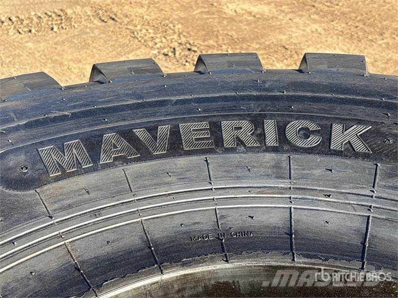 Maverick of (2) Maverick 29.5x25 Tires (Unused) Opony, koła i felgi