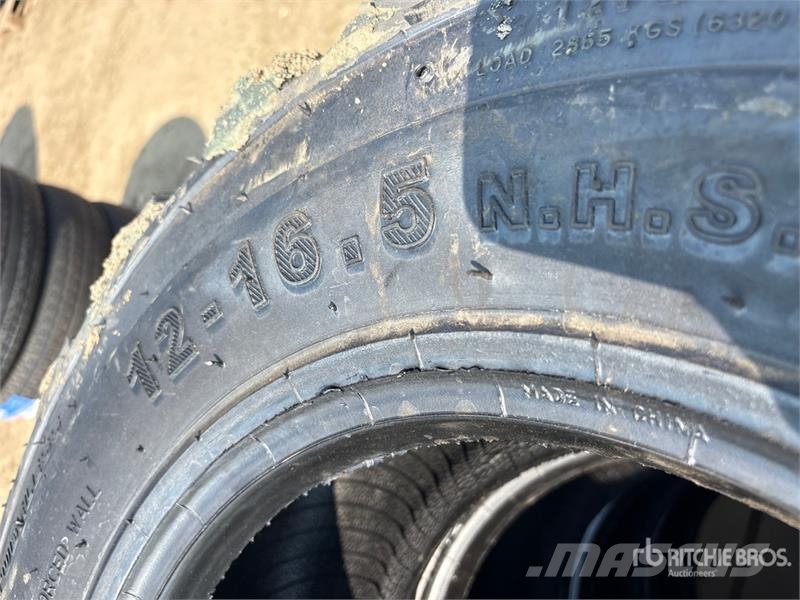 Maverick of (4) Maverick 12x16.5 Tires (Unused) Opony, koła i felgi