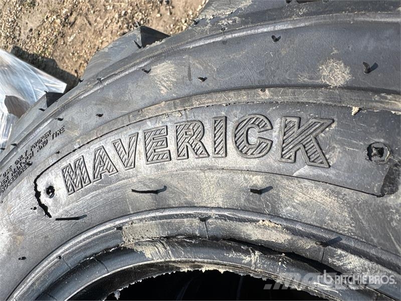 Maverick of (4) Maverick 12x16.5 Tires (Unused) Opony, koła i felgi