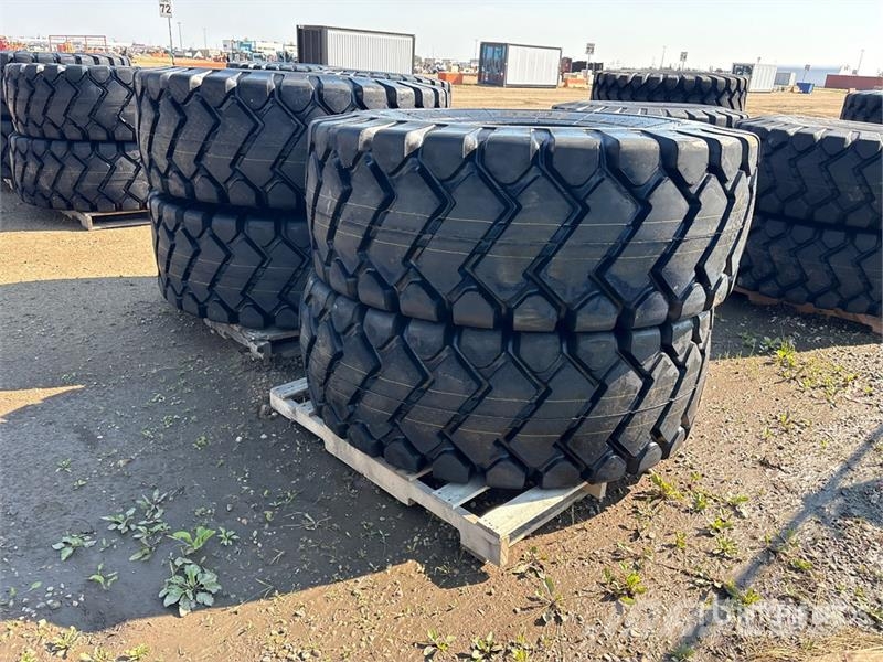 Maverick of (4) Maverick 23.5x25 E3/L3 Tires (Unus Opony, koła i felgi