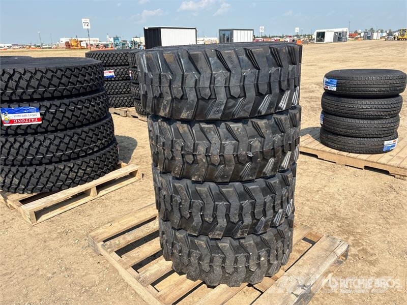 Maverick of (4) Maverick 12x16.5 Tires (Unused) Opony, koła i felgi