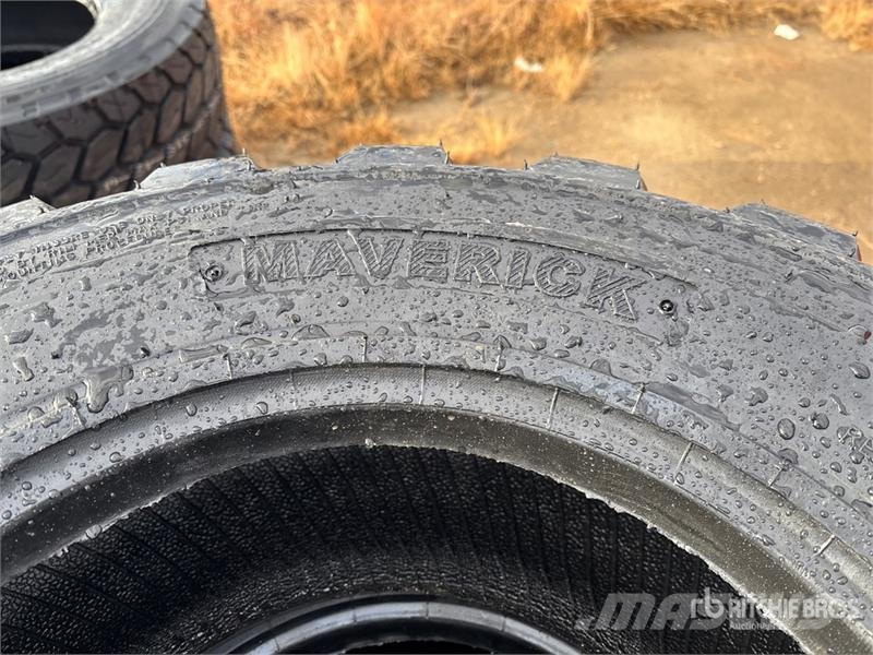 Maverick of (4) Maverick 12-16.5 Skid Steer Tires  Gume, točkovi i felne