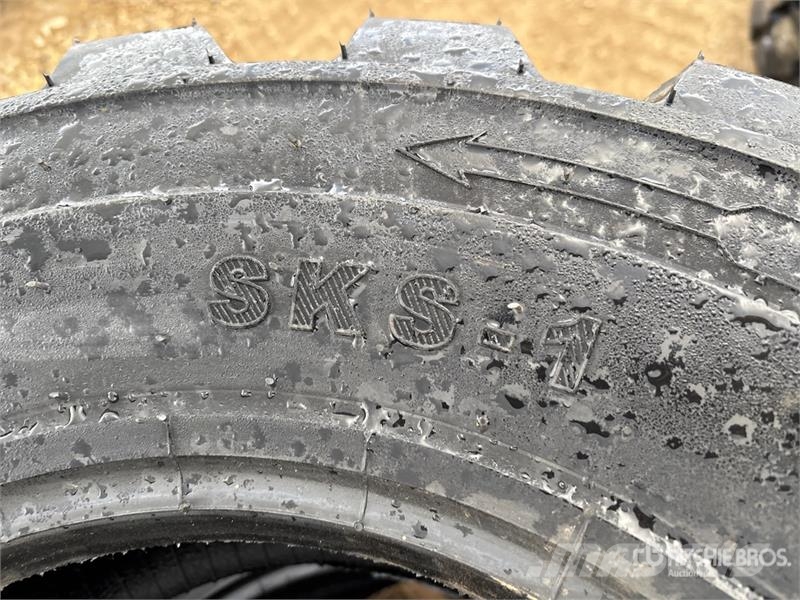 Maverick of (4) Maverick SKS-1 12-16.5 Skid Steer Gume, točkovi i felne