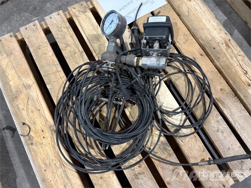 Maxquip/Continental 16 Port Distribution Manifold Kiti naudoti statybos komponentai