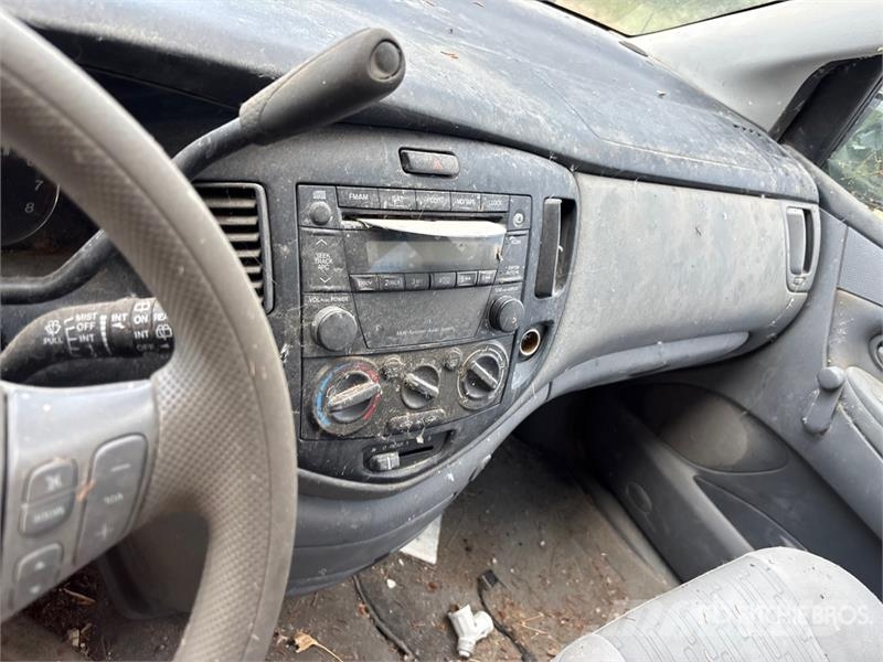 Mazda MPV Minivan PKWs