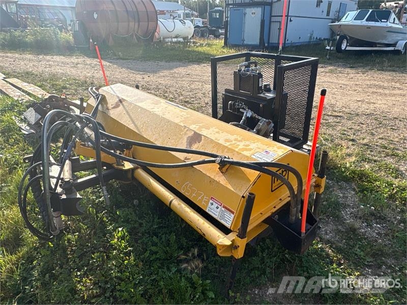 MB Crusher 96 in Sweeper Attachment Børster