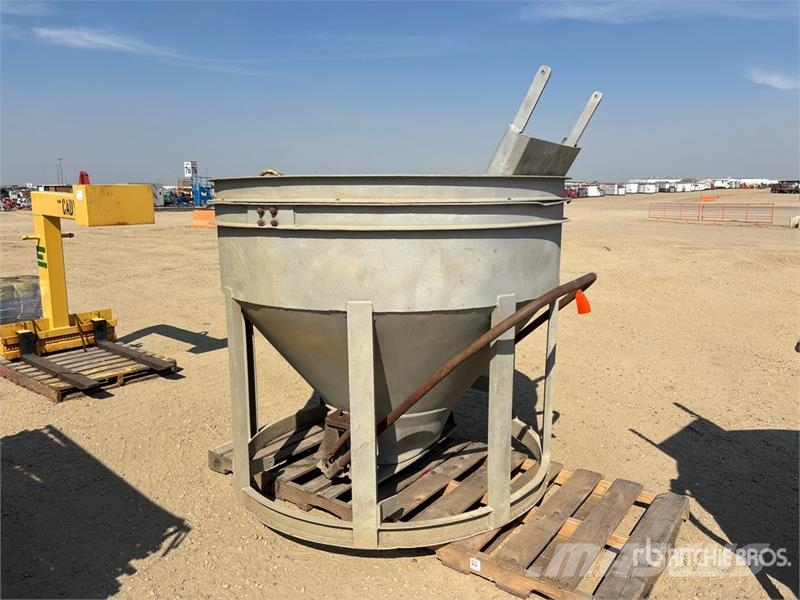 MB Crusher BB22 2 1/4 CY Aluminum Concrete Bucket Accessoires