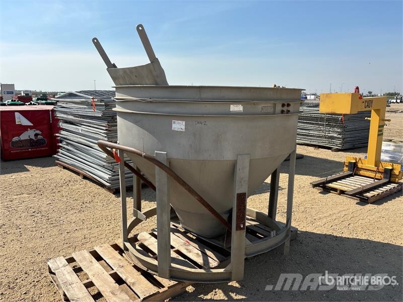 MB Crusher BB22 2 1/4 CY Aluminum Concrete Bucket Accessoires