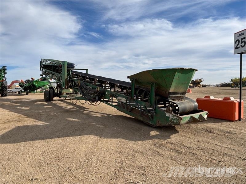 McCloskey 36 in x 100 ft Portable Radial Stacking Conveyor Sonstige Baumaschinen