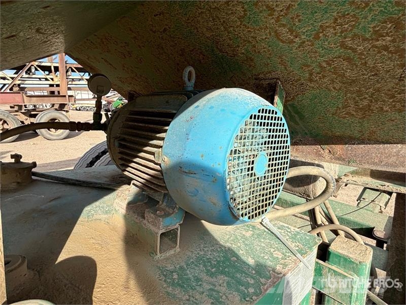 McCloskey 36 in x 100 ft Portable Radial Stacking Conveyor Sonstige Baumaschinen