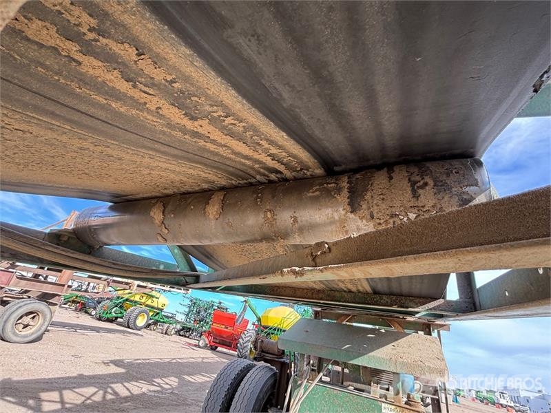 McCloskey 36 in x 100 ft Portable Radial Stacking Conveyor Sonstige Baumaschinen