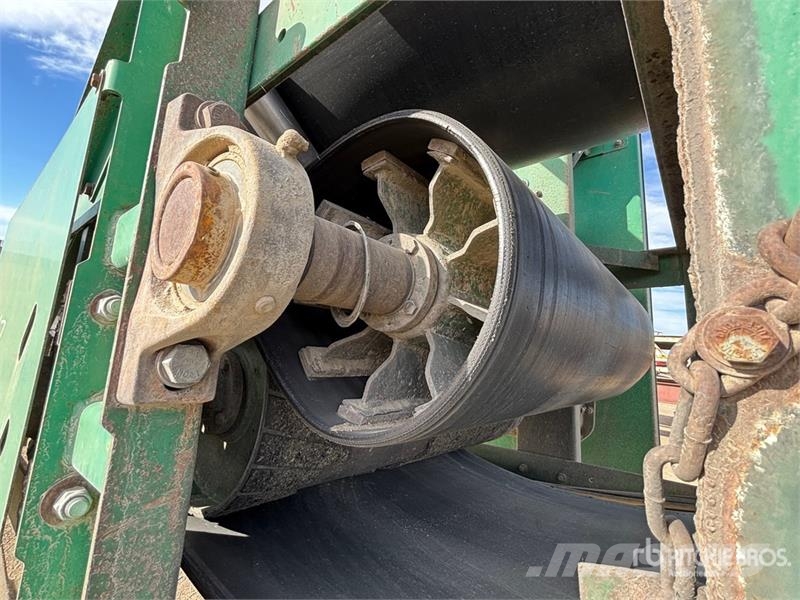 McCloskey 36 in x 100 ft Portable Radial Stacking Conveyor Sonstige Baumaschinen