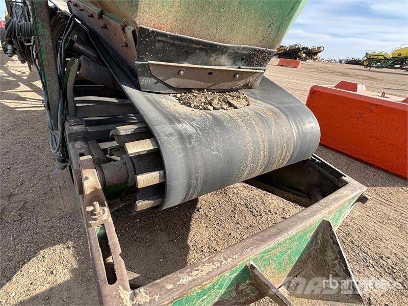 McCloskey 36 in x 100 ft Portable Radial Stacking Conveyor Sonstige Baumaschinen
