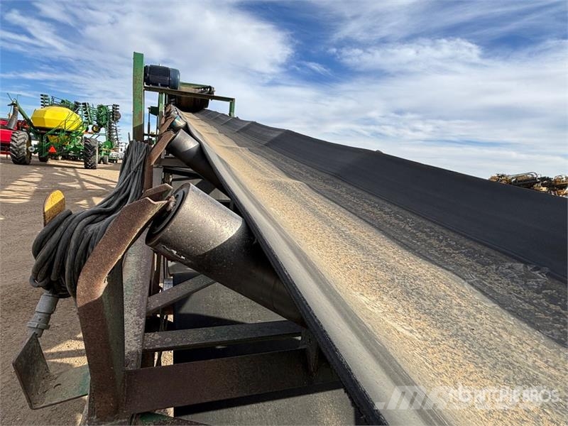 McCloskey 36 in x 100 ft Portable Radial Stacking Conveyor Sonstige Baumaschinen