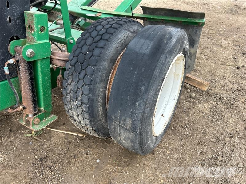 McCloskey ST800H 36 in x 80 ft Portable Stacking Conveyor Otros