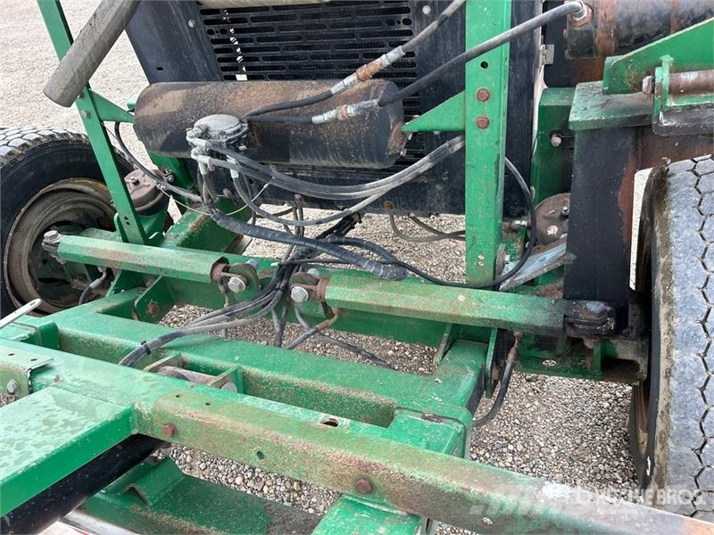 McCloskey ST800H 36 in x 80 ft Portable Stacking Conveyor Otros